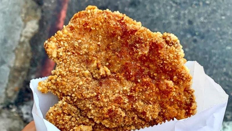 被雞排「燙腫嘴巴」！他怒罵：為何沒提醒