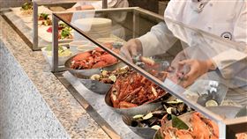 新竹喜來登回饋新竹里民Buffet吃到飽2人1111元。（圖／飯店旅宿業者提供）