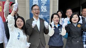 朱立倫今天出席雲林縣黨部新春團拜暨許宇甄及張嘉郡聯合立委服務處揭牌。(圖/國民黨提供)