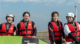 高慧君（右一）自曝是亂彈阿翔（左二）的迷妹（圖／MyVideo提供）