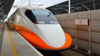 燈會、出遊搭高鐵　一招無痛升等商務艙