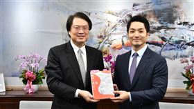 內政部長林右昌26日赴台北市政府與市長蔣萬安、副市長李四川等人就社子發展課題深入討論。（圖／內政部提供)