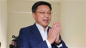 趙天麟出席立院外交國防委員會預算審查（1）身陷桃色風波的民進黨立委趙天麟25日出席立法院外交及國防委員會預算審查會議，入場前接受媒體訪問。中央社記者鄭清元攝  112年10月25日