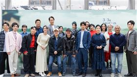 張耀仁、吳子霏、蔡昌憲、黃迪揚、洪毓璟、方文琳、許莉廷、孫綻、黃鐙輝出席《鹽水大飯店》記者會。（圖／公視台語台提供）