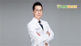 黃珽琦副院長鼓勵，透過多元友善排卵針與著床前染色體篩檢（PGS）兩大利器，有望打造友善的不孕療程，幫助患者迎來好孕。