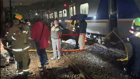 基隆,火車,八堵派出所,撞擊,身亡,