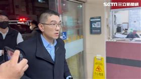 謝國樑趕到醫院慰問蘇員的家屬。（圖／翻攝畫面）