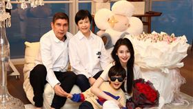 Angelababy完全遺傳到父母的好基因。（圖／翻攝自Angelababy微博）