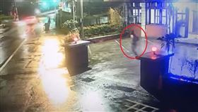 基隆,八堵分駐所,貨車。（圖／翻攝畫面）