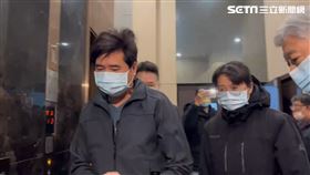 蘇警的爸爸（左）和妹妹（右）。（圖／翻攝畫面）