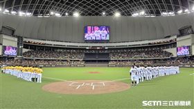 ▲讀賣巨人、中信兄弟交流賽，臺北大巨蛋湧進滿場37890人進場。（圖／記者劉彥池攝影）