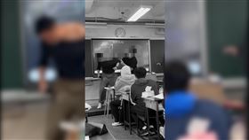 台北北投一名男高中生毆打老師。（圖／翻攝自記者爆料網）