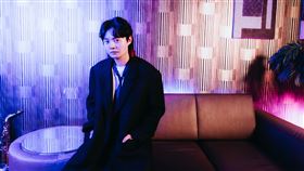 許富凱宣告母親節在高雄流行音樂中心舉辦「拾歌-五木大學特修班」演唱會 。（圖／何樂音樂 提供）