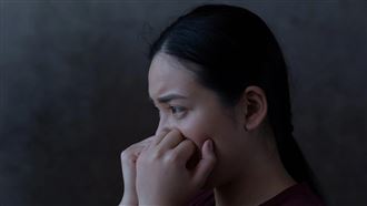 女警宿舍內赤裸被偷拍　男同事當攝狼慘了