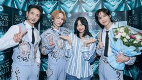 ▲SHINee，Lisa。（圖／翻攝自SHINeeX）