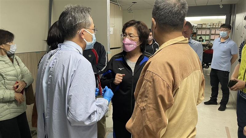 彰化姊妹持續昏迷…王惠美探視：快點起來