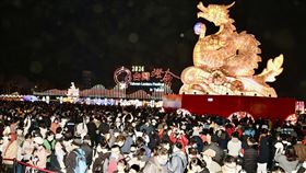 台南市長黃偉哲宣布，台灣燈會參觀人次突破破千萬！