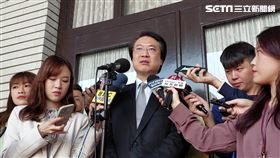 內政部長林右昌受訪。（圖／記者陳怡潔攝影）