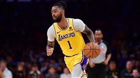 ▲羅素（D'Angelo Russell）飆進5顆三分球，湖人擊敗西區第1雷霆。（圖／路透社／達志影像）
