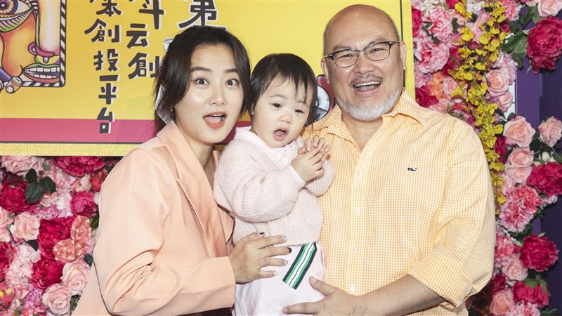 劉亮佐認了靠老婆養家　趙小僑頻道扛重擔