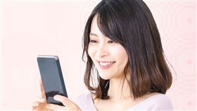 全新改版「電信服務」頁面，訴求「簡易清晰、操作簡單、直觀圖示」，隨時隨地享有絕佳行動功能。（圖／品牌業者提供）