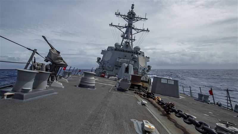 兩艘美國軍艦16至17日穿越台灣海峽，圖為美國海軍芬恩號飛彈驅逐艦（USS John Finn，DDG 113）。（圖／翻攝自「Official U.S. Navy Page」flickr）