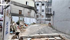 一般民眾可能知道，爛尾樓的成因是實力不夠的建商在營建成本提高、打炒房政策壓縮利潤之下，後續資金成本不夠而導致。對此，鼎禎國際律師事務所律師陳建州補充，其實建商負責人的人際跟裙帶關係也很重要。