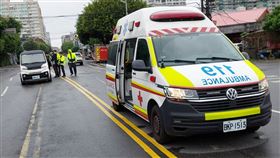 新北,救護車,發財車,新店,擦撞,