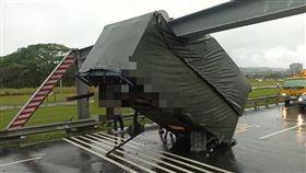 新北,二重疏洪道,貨車,棚架,車斗