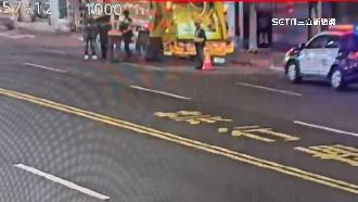 獨／醉男爬上垃圾車　想偷開走被發現