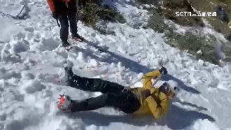 消防雪山特訓！冰斧滑落制動、架繩救援