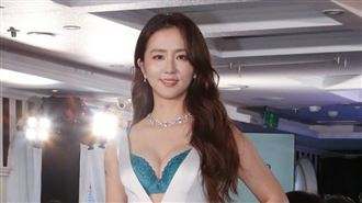 周曉涵記者會爆哭　情慾戲太露骨遭她嫌棄