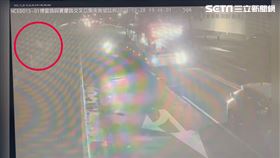 北市王男折彎總統府圍籬尖刺裁定不罰。（圖／翻攝畫面）