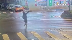 文 丟刀嚇里長1800