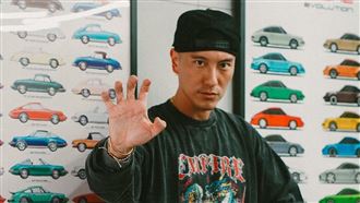 王陽明最愛的是她！把「Ｋ」嵌入腳踝皮肉