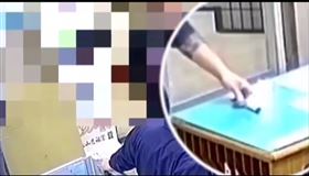 男子擺攤被取締怒嗆警「燒給你」。（圖／翻攝畫面）