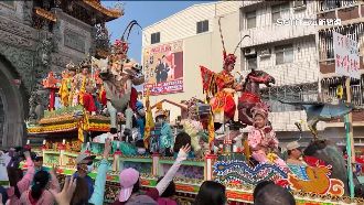 遶境遇段考　「學甲蜈蚣陣」缺25名小神童