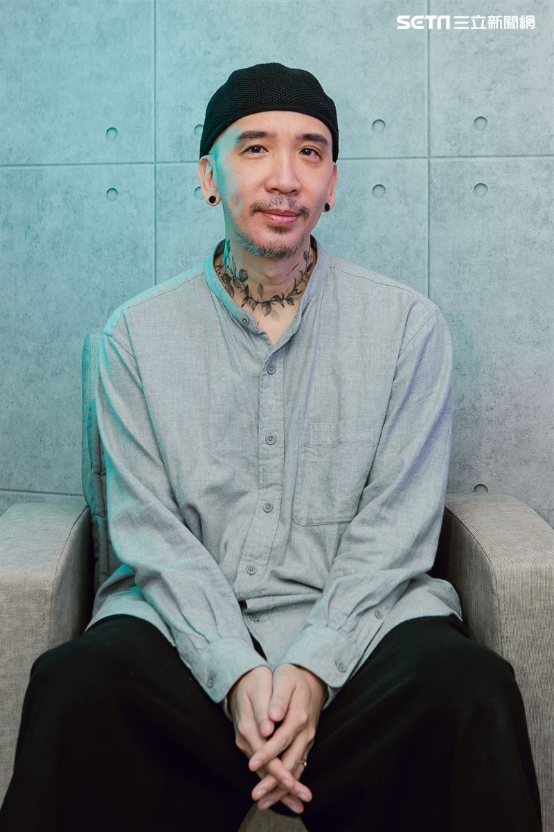 作家H三立新聞網專訪。（圖／記者楊澍攝影）