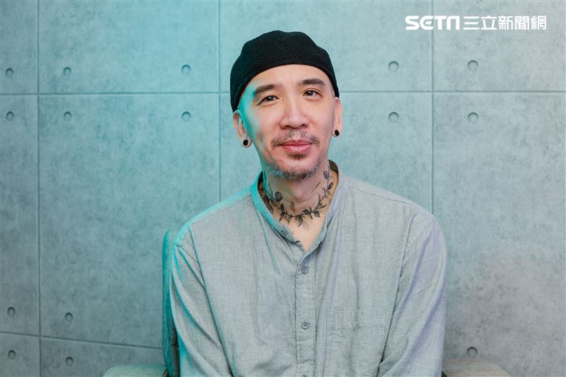 作家H三立新聞網專訪。（圖／記者楊澍攝影）