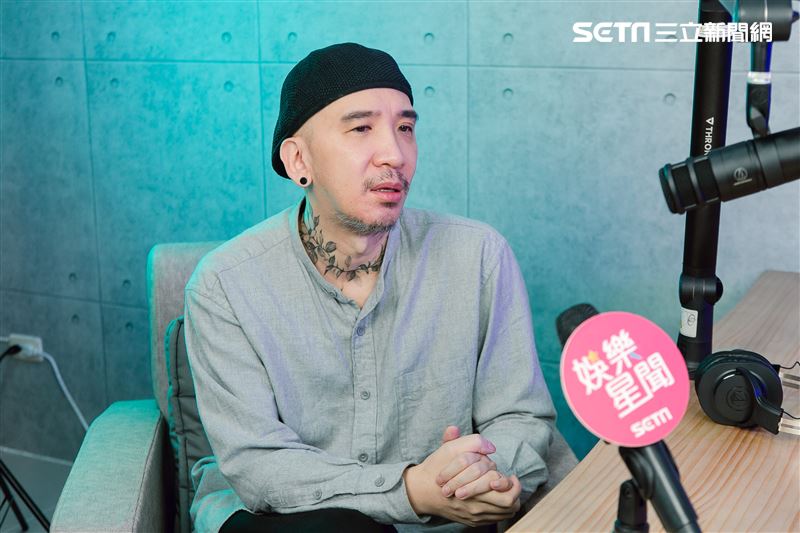 作家H三立新聞網專訪。（圖／記者楊澍攝影）