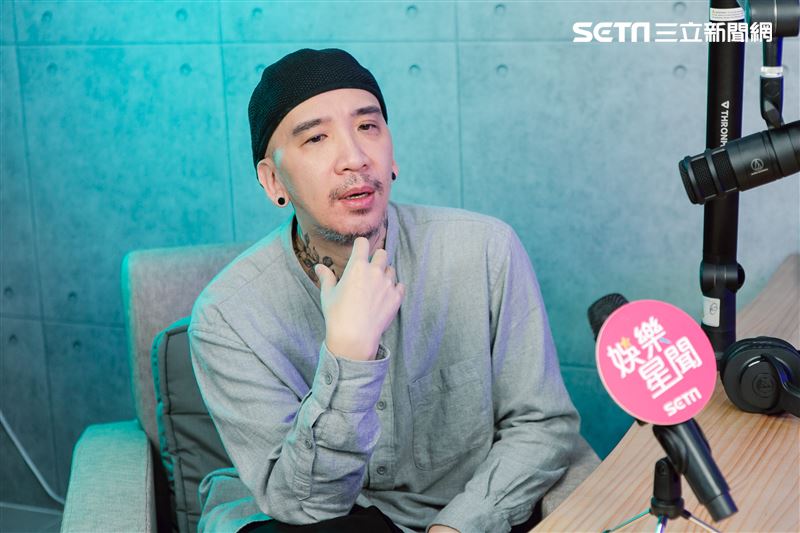 作家H三立新聞網專訪。（圖／記者楊澍攝影）