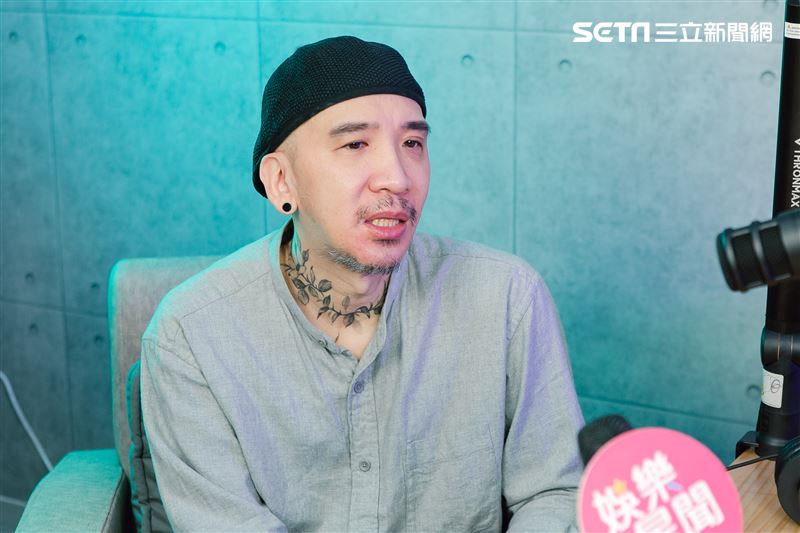 作家H三立新聞網專訪。（圖／記者楊澍攝影）