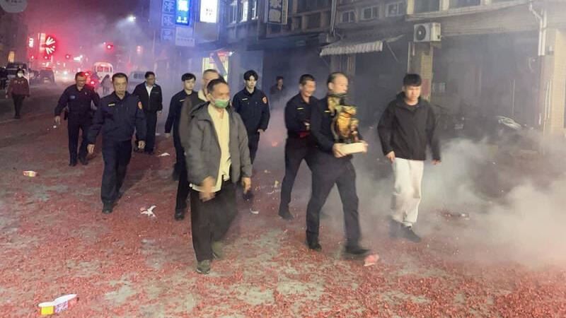 鹽水太子爺紅布蒙眼藏水溝　男曝行竊動機