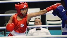 郭怡萱晉級巴黎奧運拳擊資格賽16強台灣選手郭怡萱（左）首次成人級國際賽，就是在義大利舉行的巴黎奧運拳擊世界區資格賽，當地時間8日進行女子50公斤級32強，郭怡萱以5比0擊敗迦納選手，晉級16強。（中華民國拳擊協會提供）中央社記者黃巧雯傳真  113年3月9日