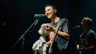 鳳小岳超正妹妹首露面　同父異母法國美女