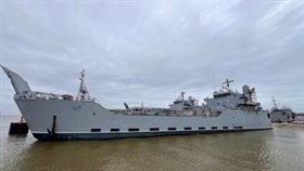 美國陸軍後勤支援艦「貝森將軍號」。加薩，臨時碼頭。（圖／翻攝自美國中央司令部官方X平台）