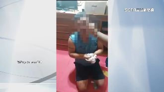 東港漁船爆衝突！船長遭船員圍毆逼下跪