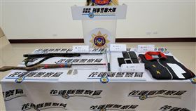 花蓮縣警察局配合全國同步掃黑肅槍專案（圖／翻攝畫面）