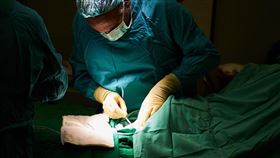 醫師，手術室，手術(圖／Pixabay)