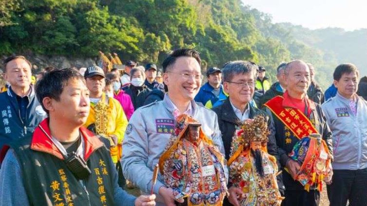 大溪「水庫媽」遊湖遶境 ！逾600信眾同行